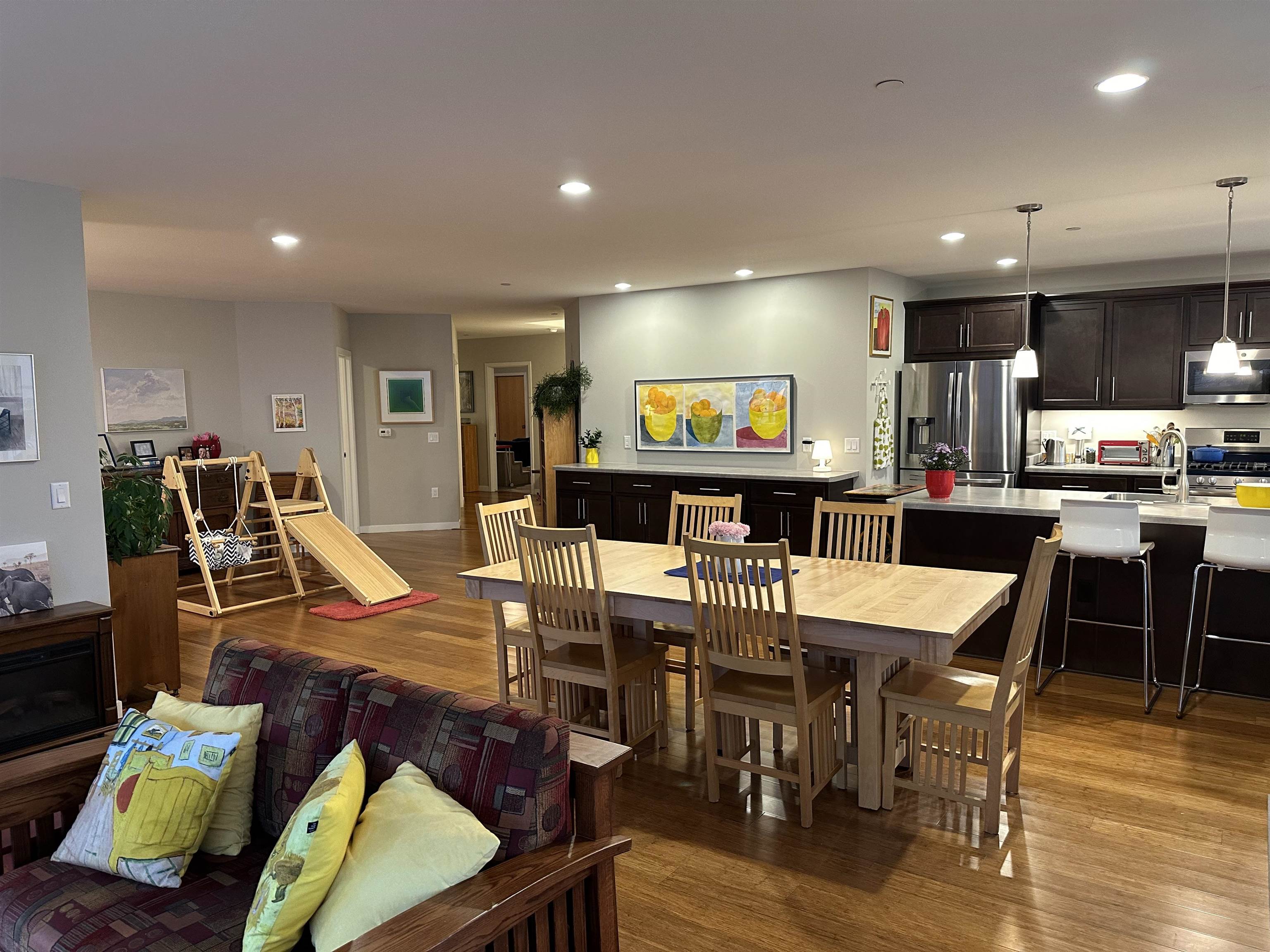 625 N Segoe Road 200