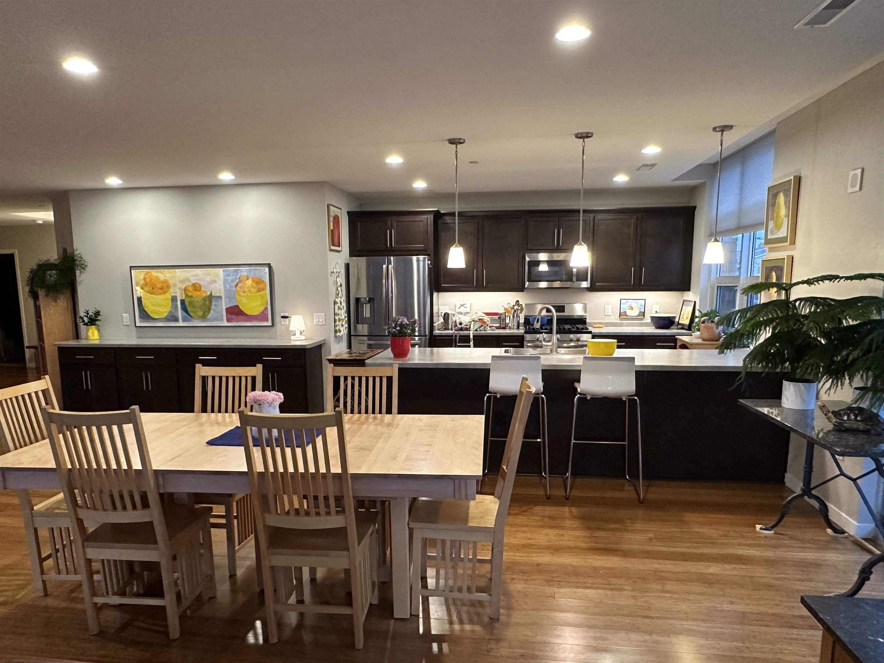 625 N Segoe Road 200