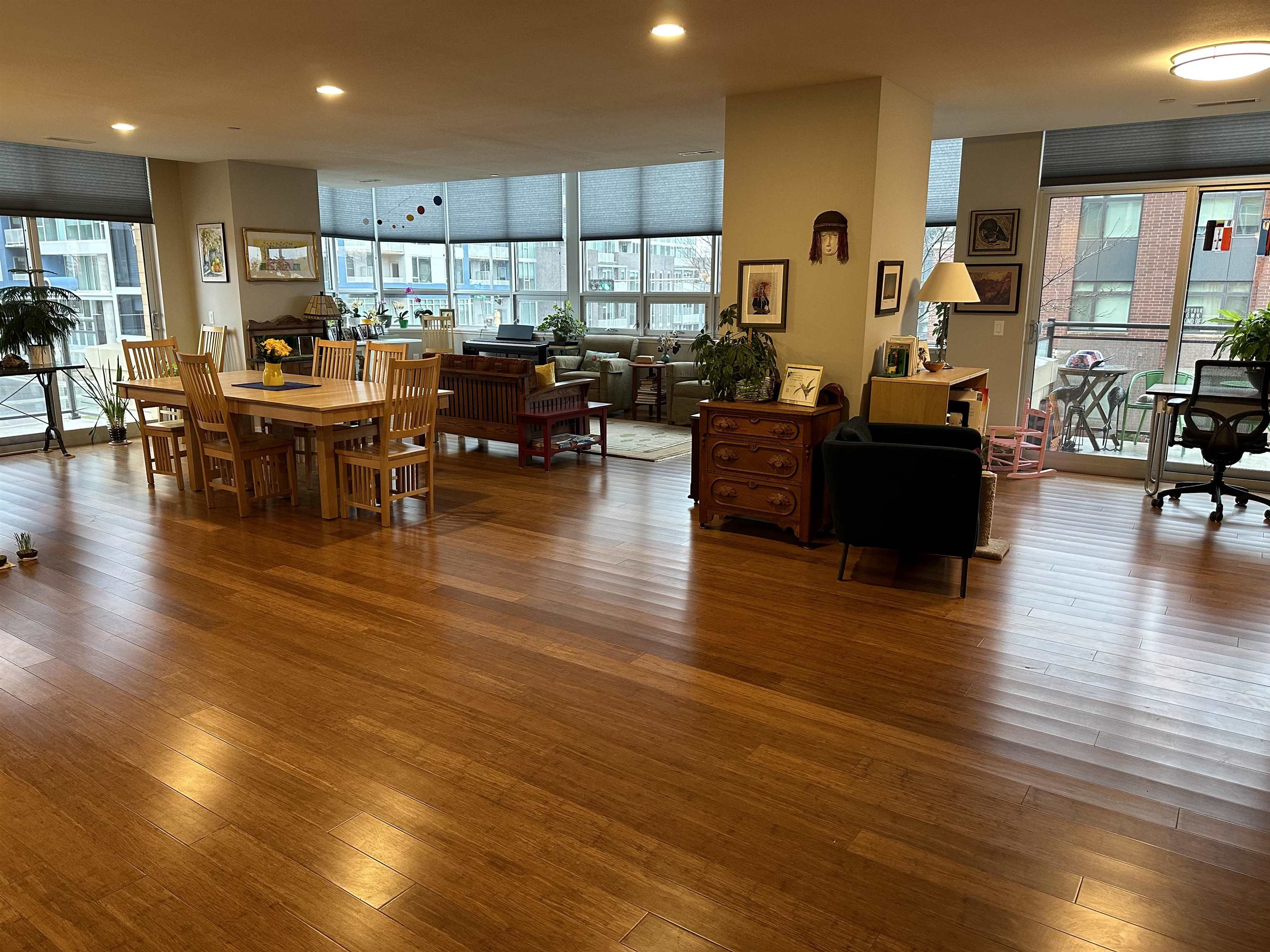 625 N Segoe Road 200