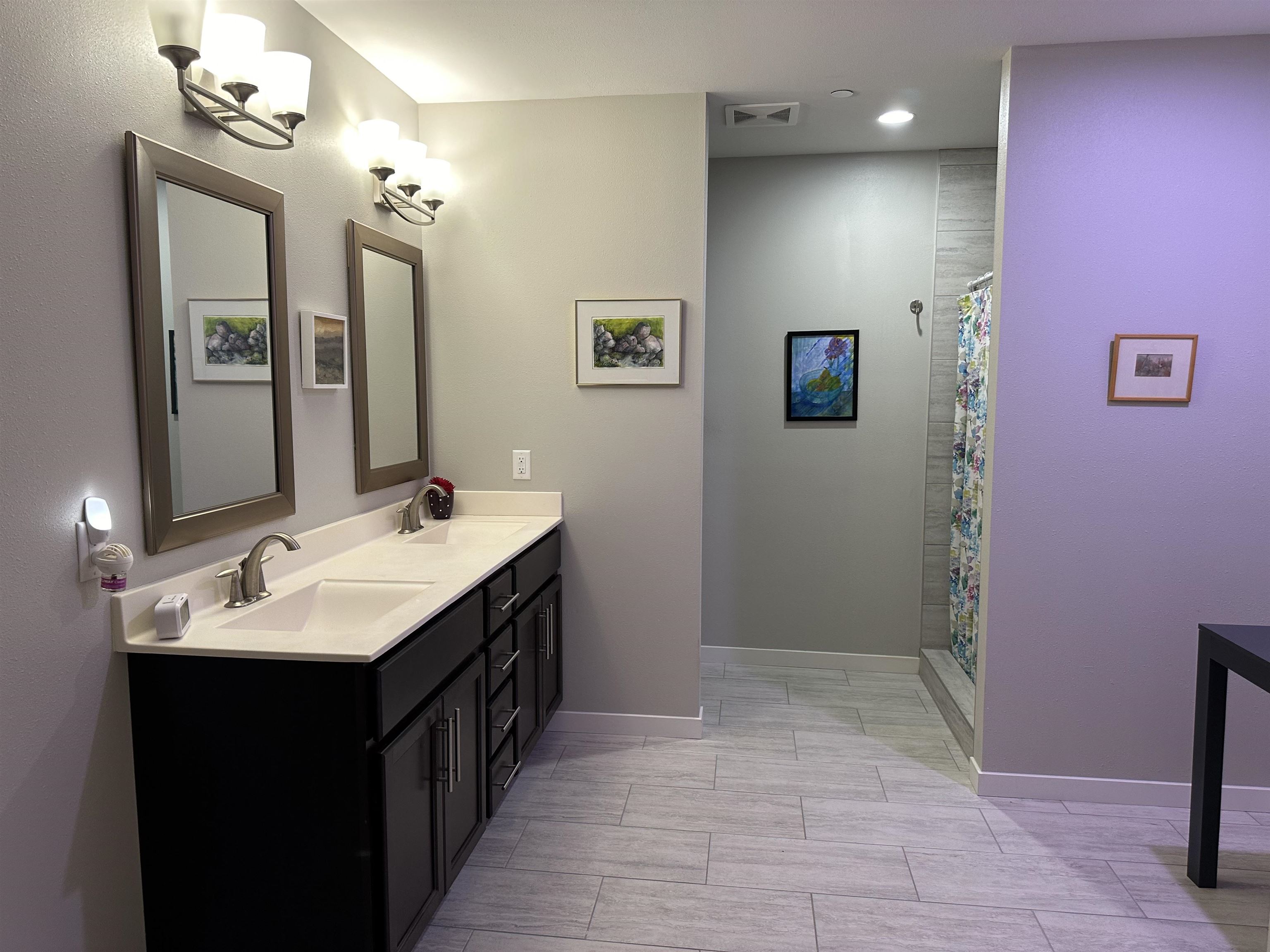 625 N Segoe Road 200