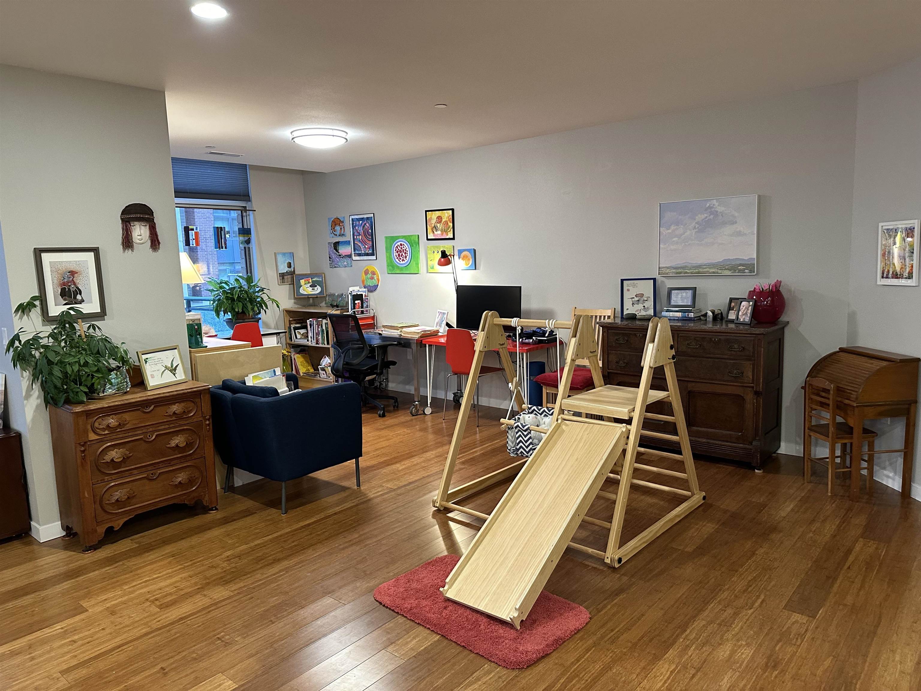 625 N Segoe Road 200