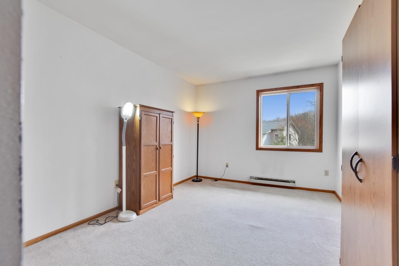 132 Ponwood Circle E