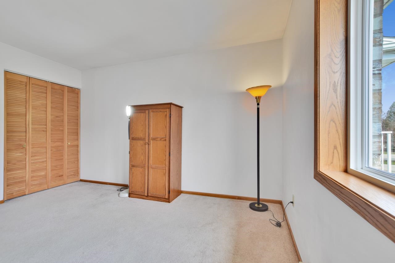 132 Ponwood Circle E