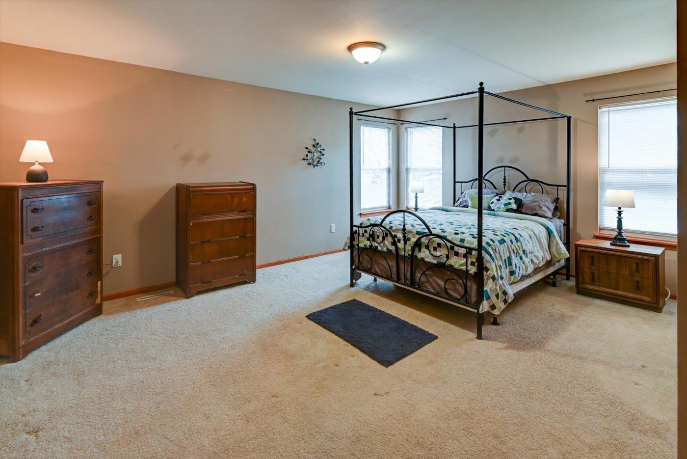 1109 N Thompson Drive