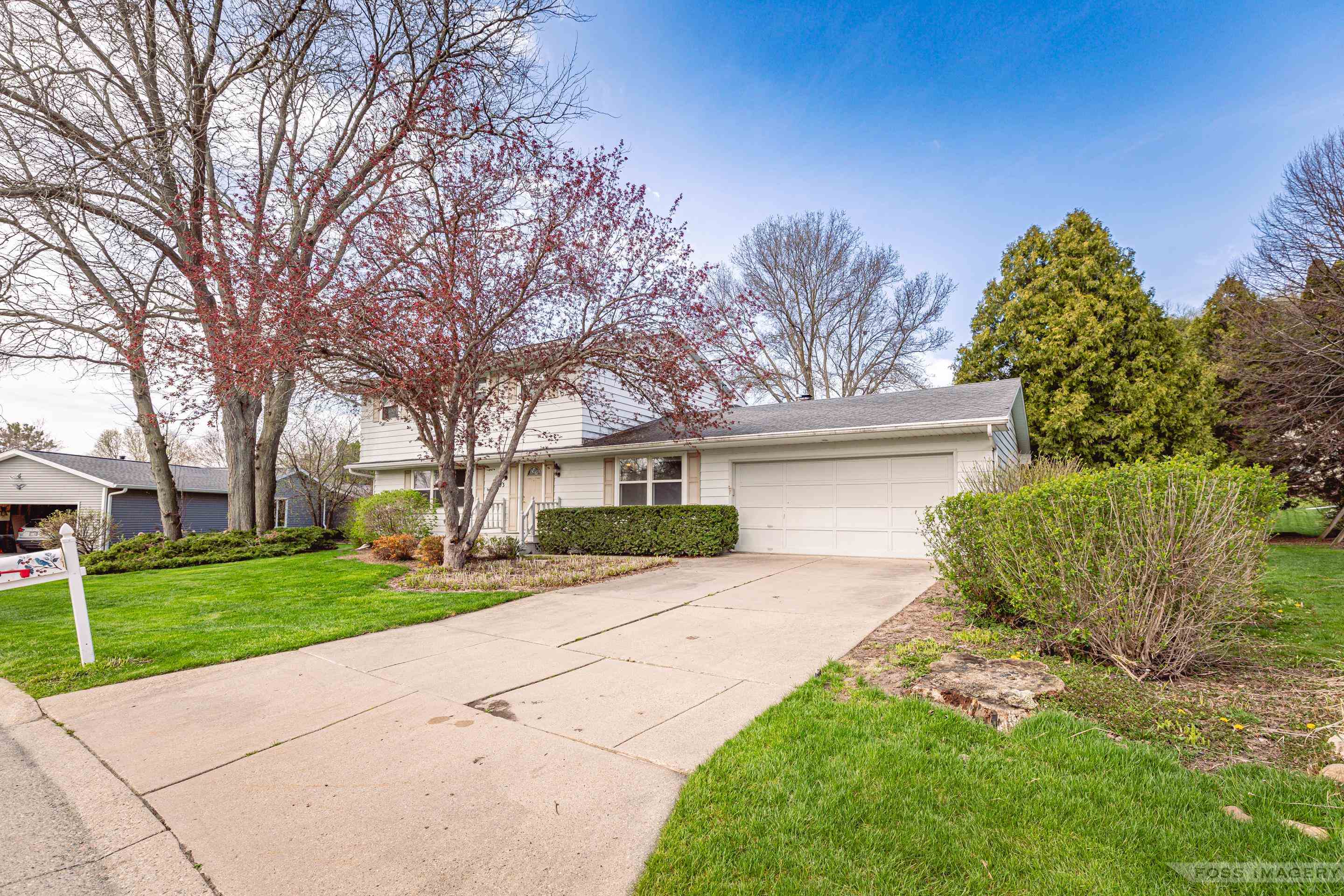 2603 S Elmwood Circle W