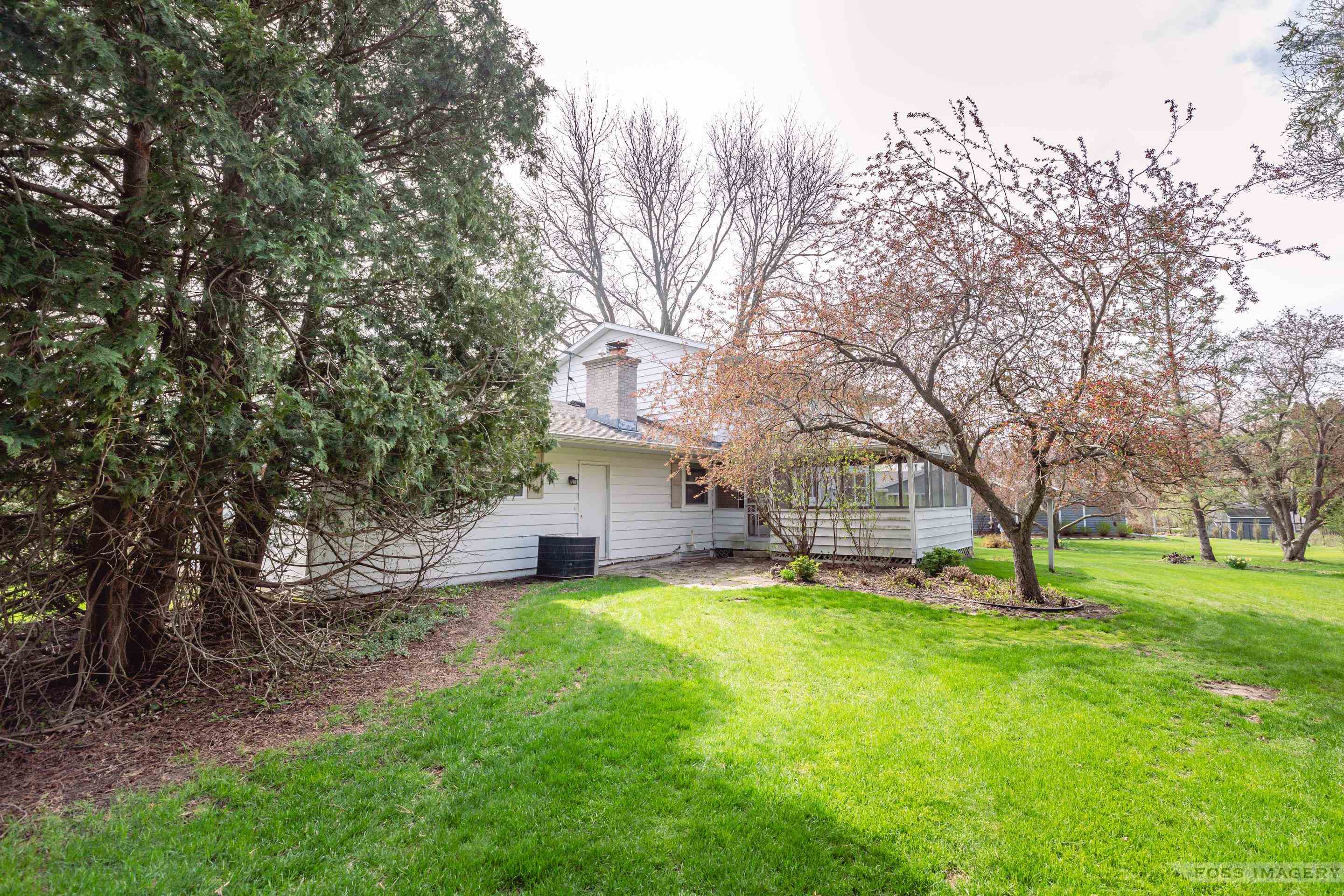 2603 S Elmwood Circle W