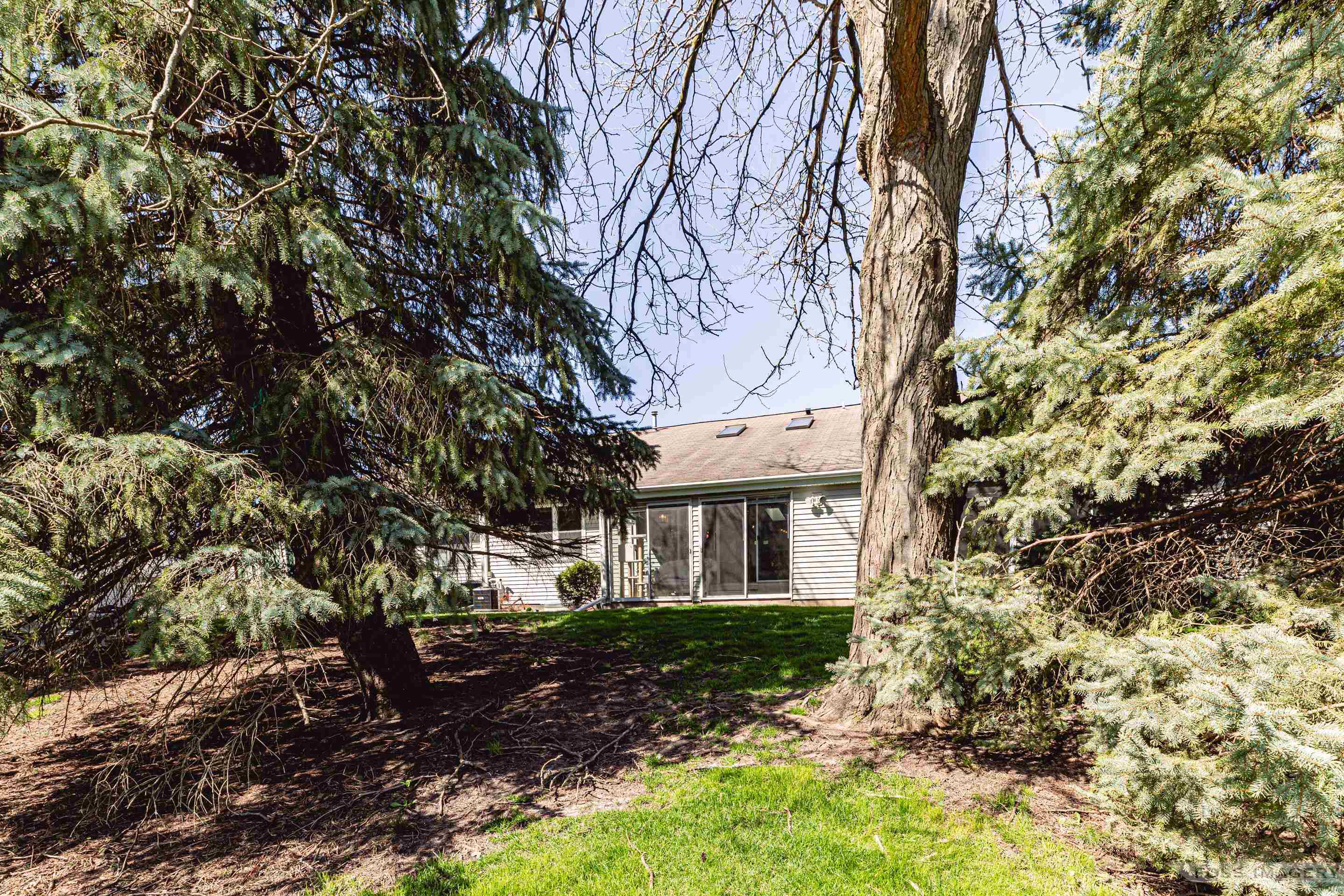 411 Kensington Square