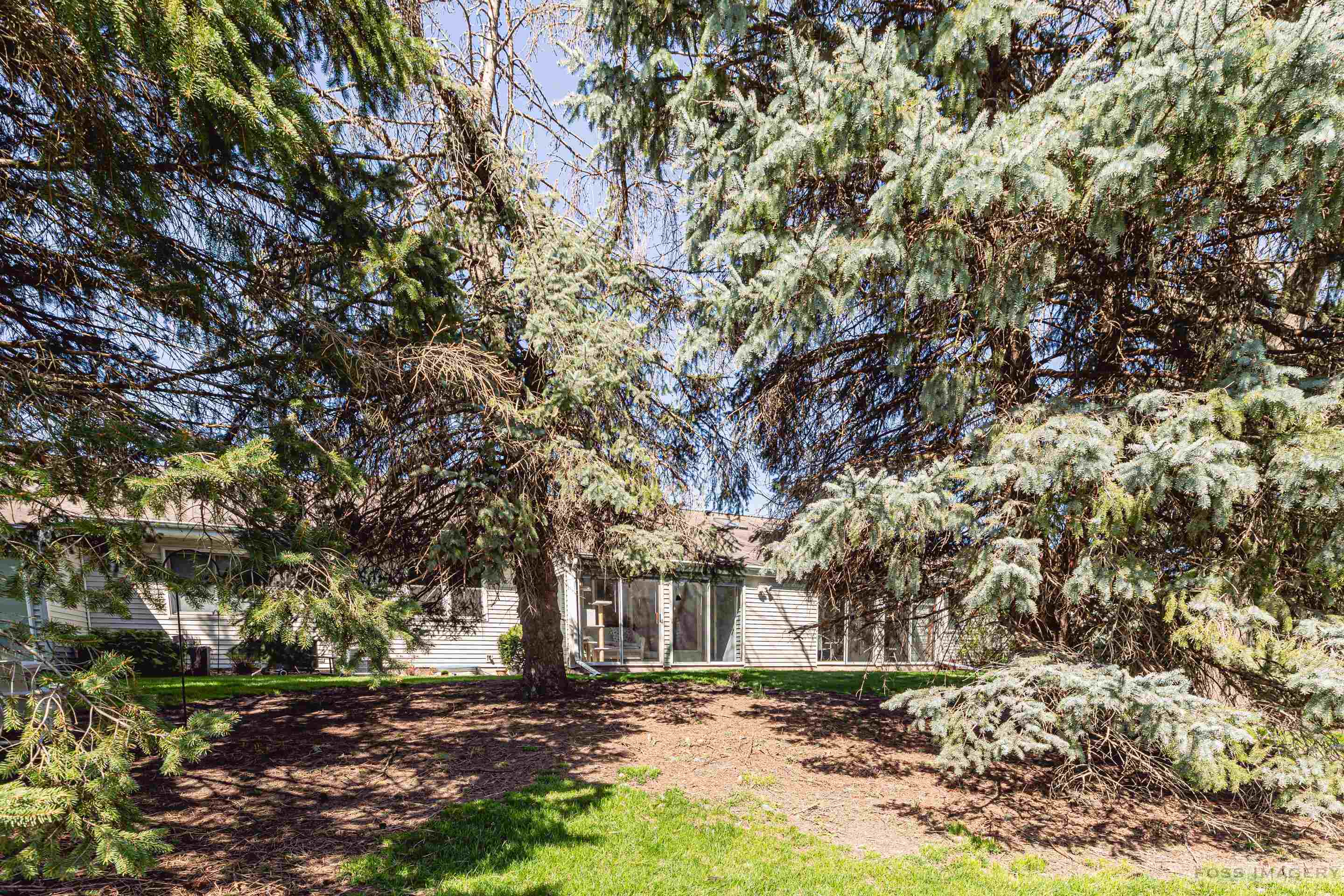 411 Kensington Square