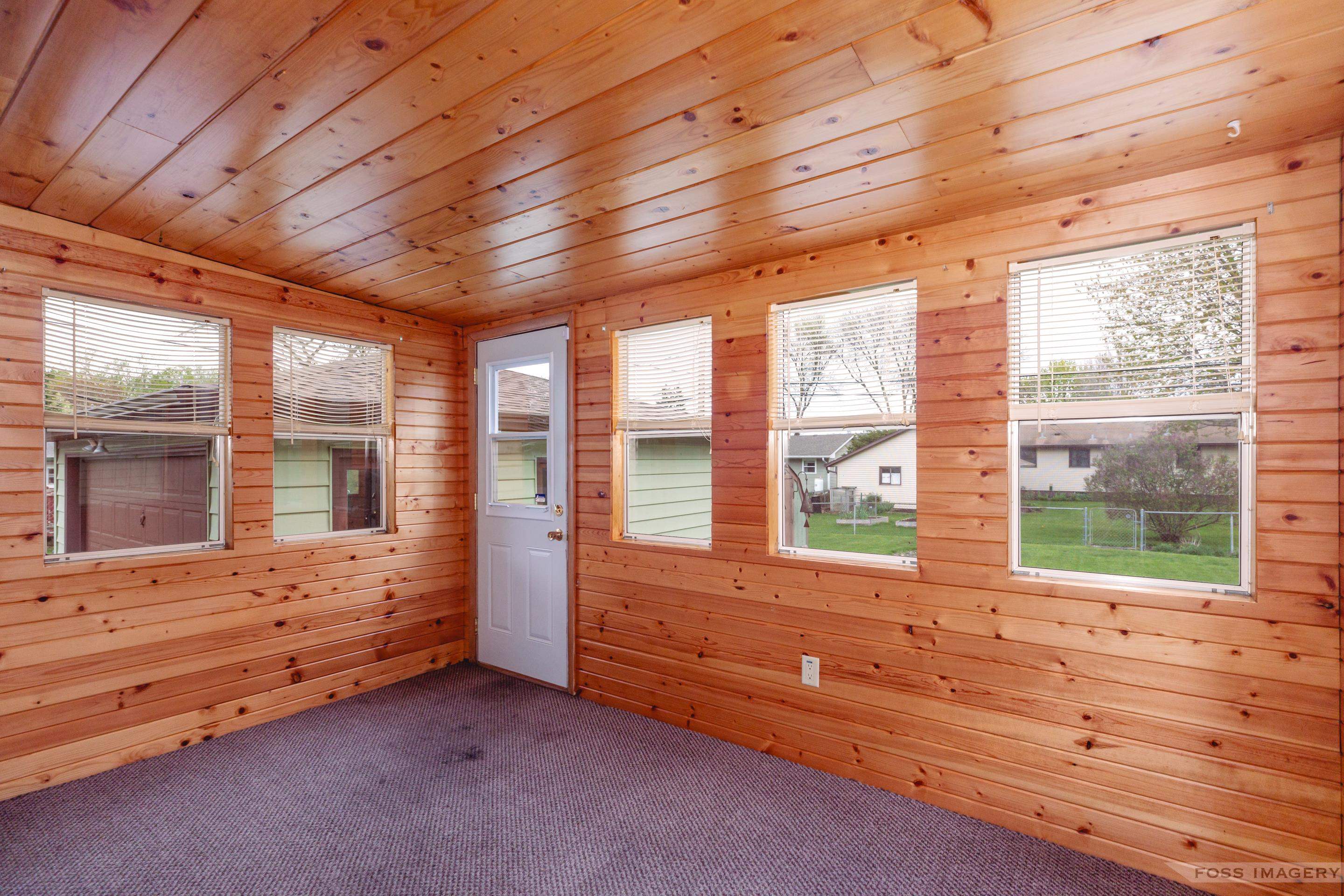 4610 Meredithe Avenue