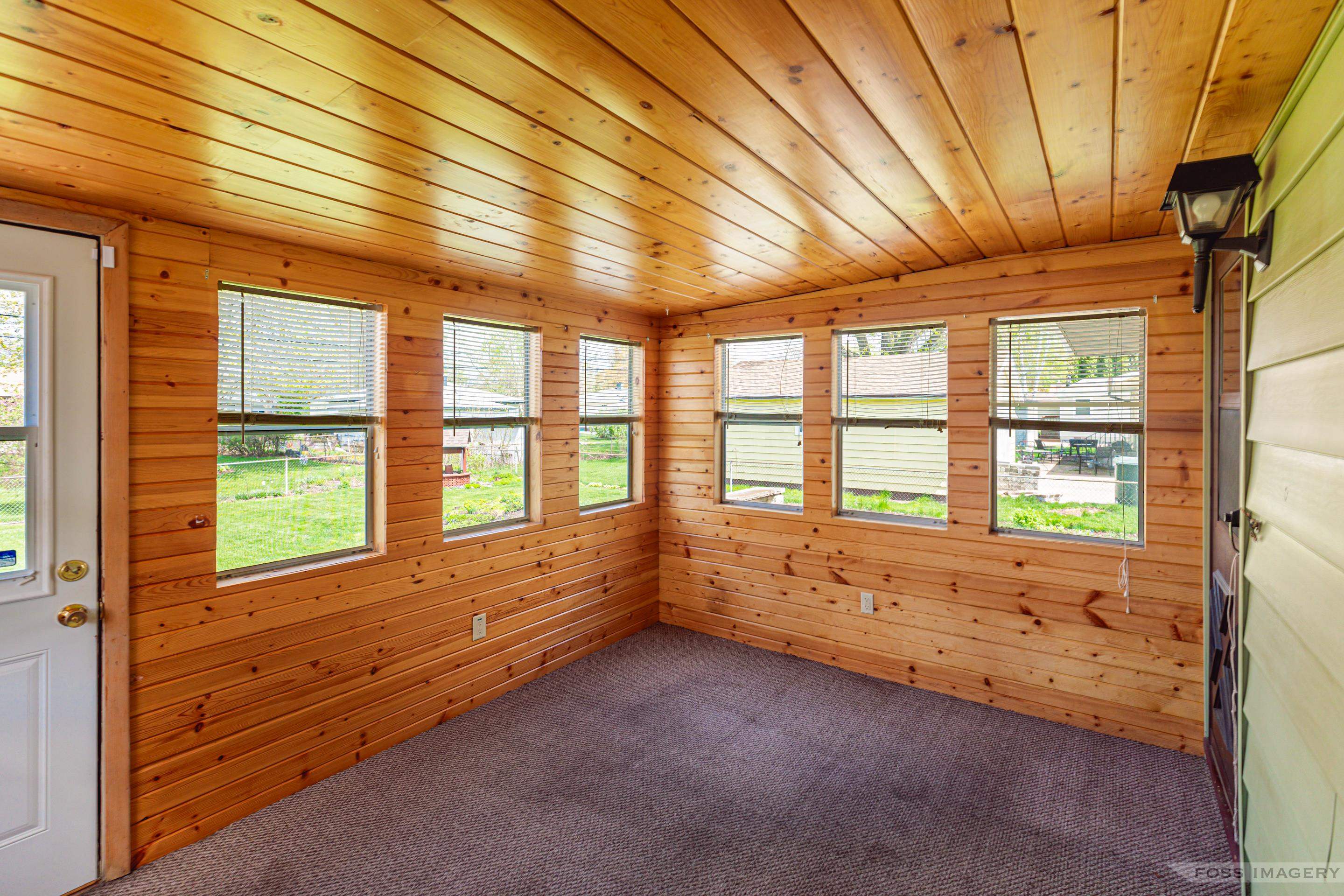 4610 Meredithe Avenue