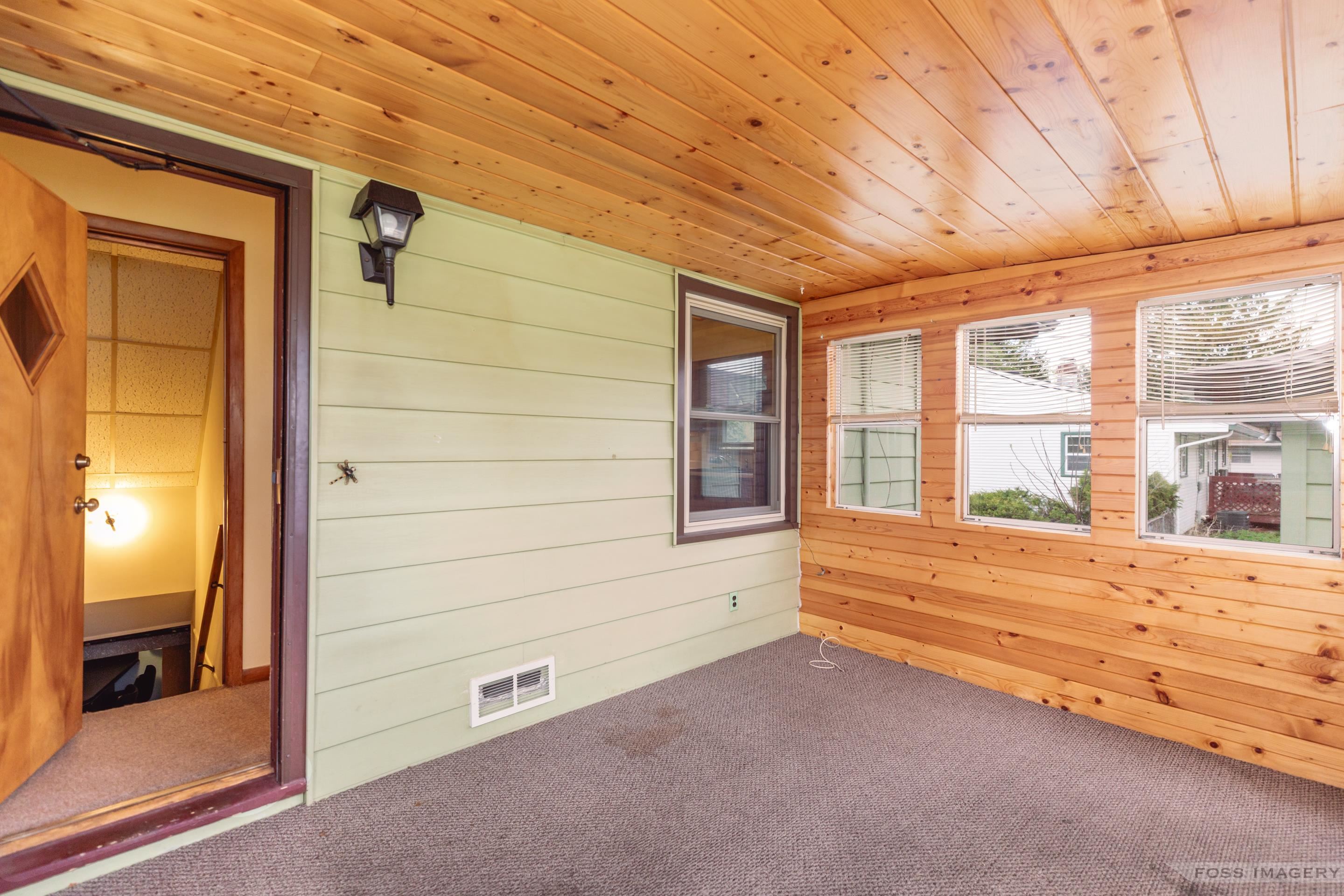 4610 Meredithe Avenue