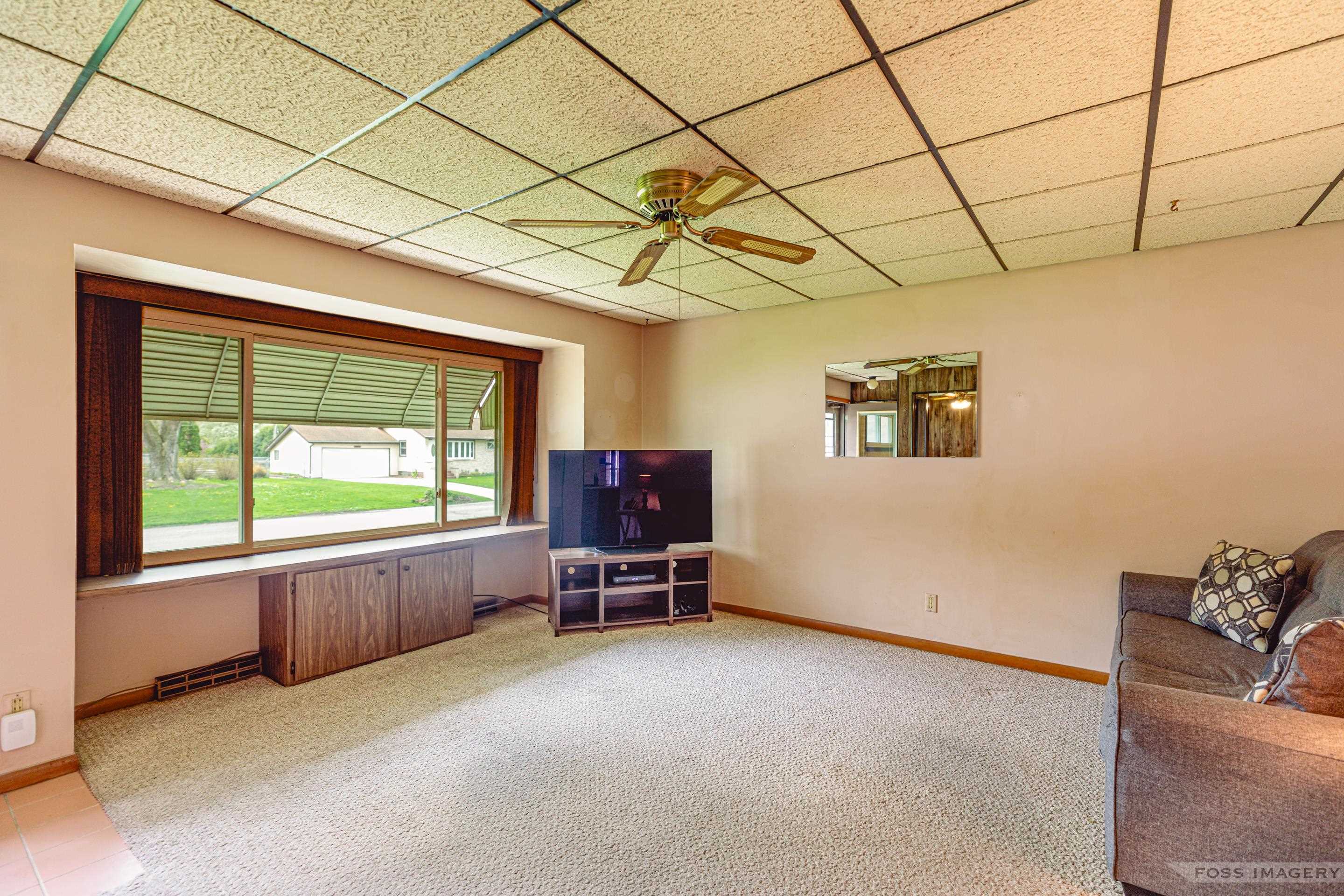 4610 Meredithe Avenue