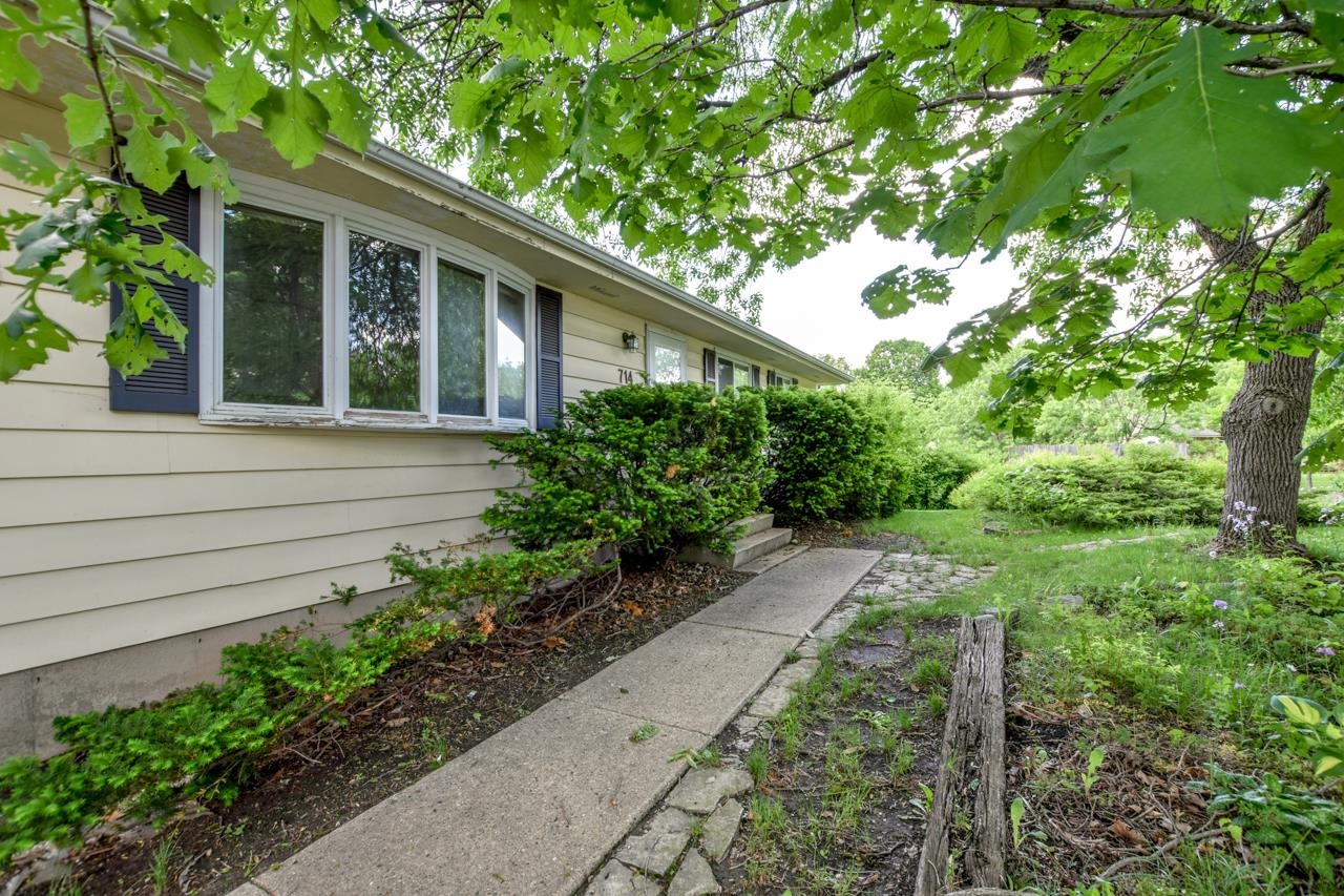 714 Flora Lane