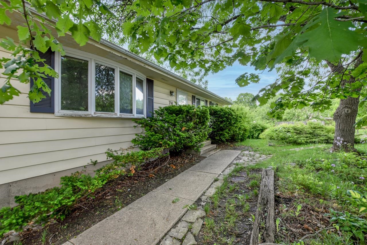 714 Flora Lane