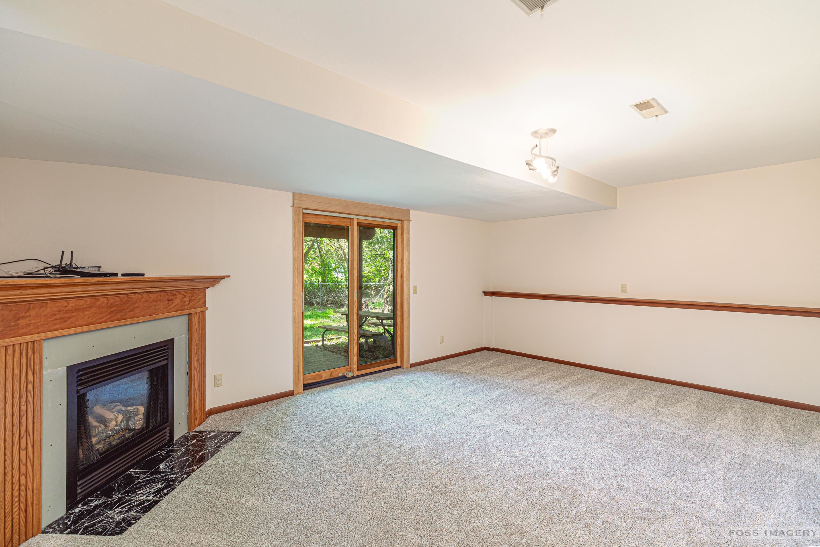 4913 Violet Lane