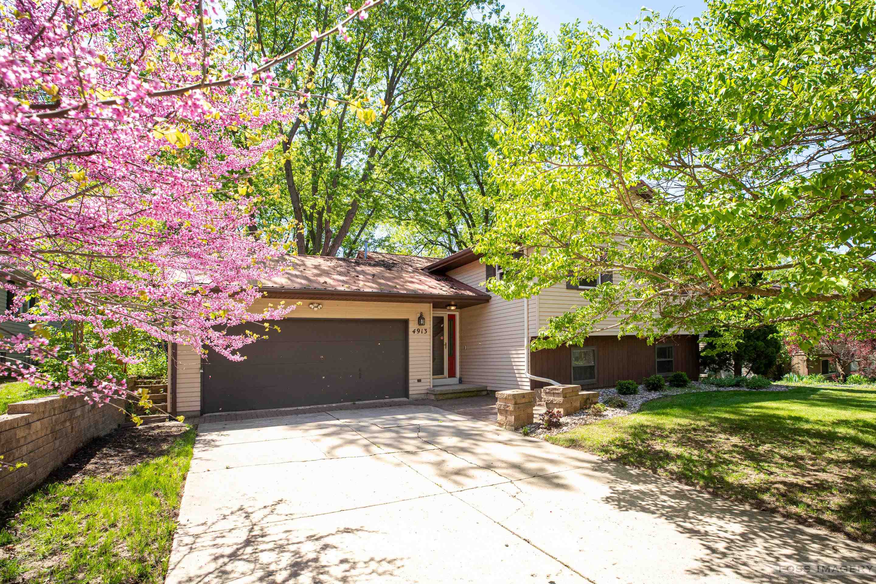 4913 Violet Lane