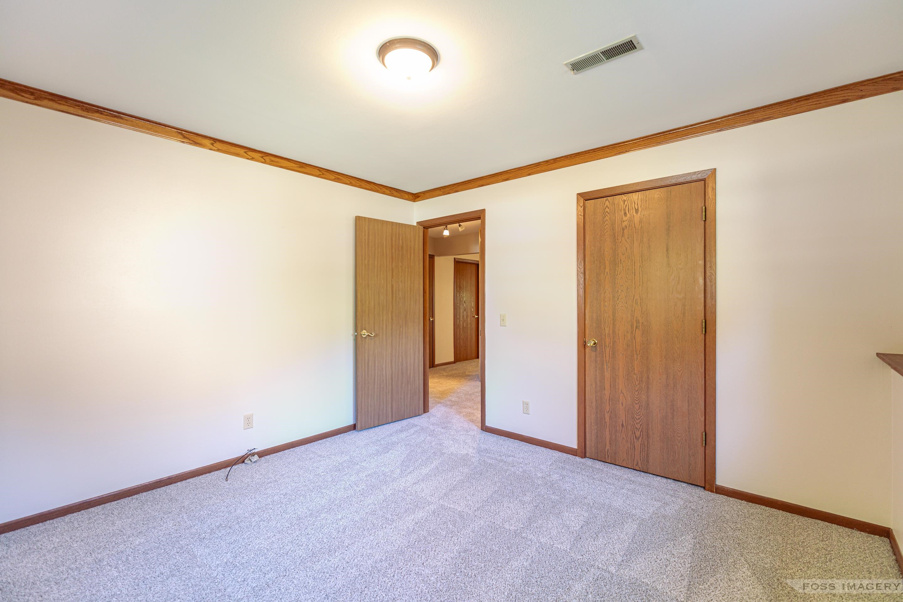 4913 Violet Lane