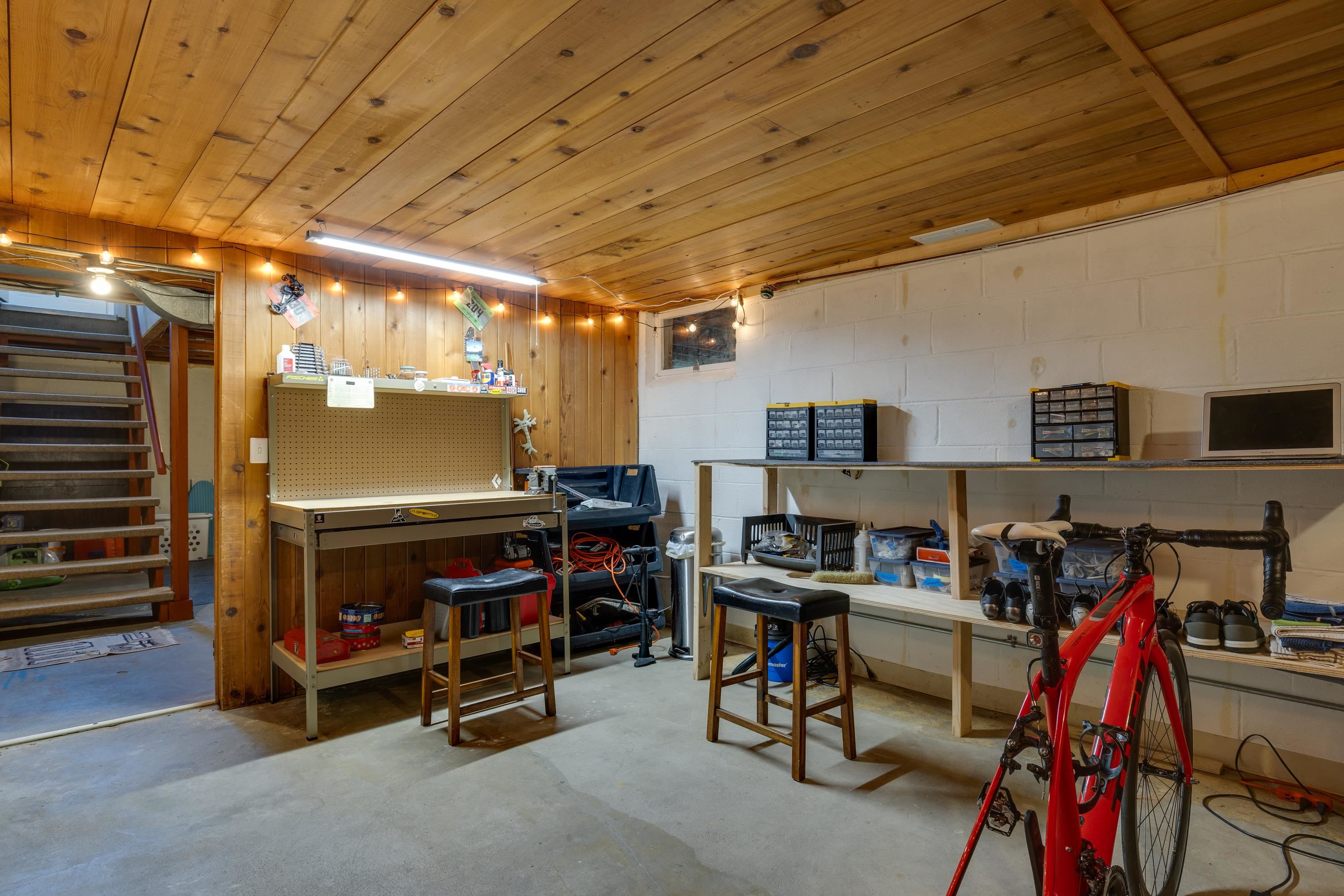 4005 Tokay Boulevard