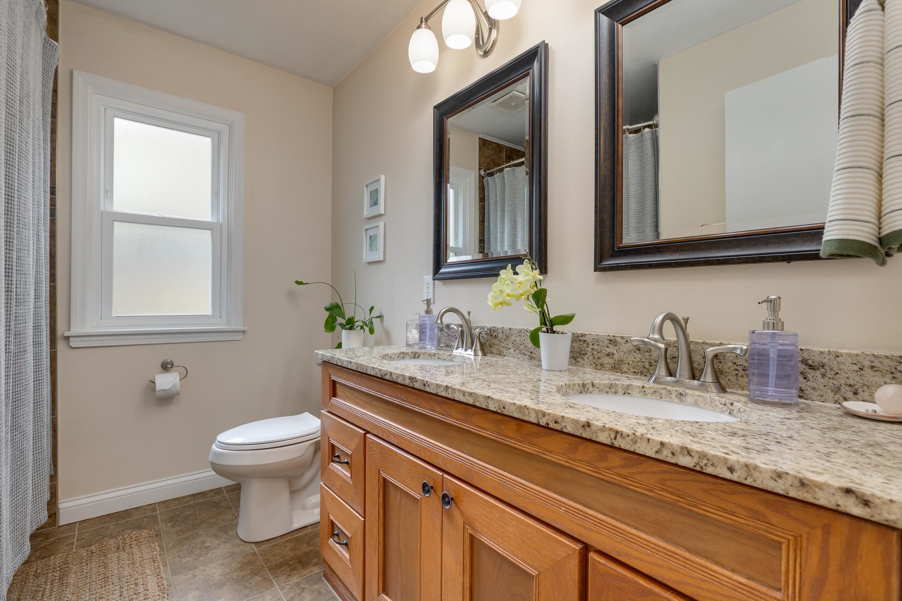 4005 Tokay Boulevard