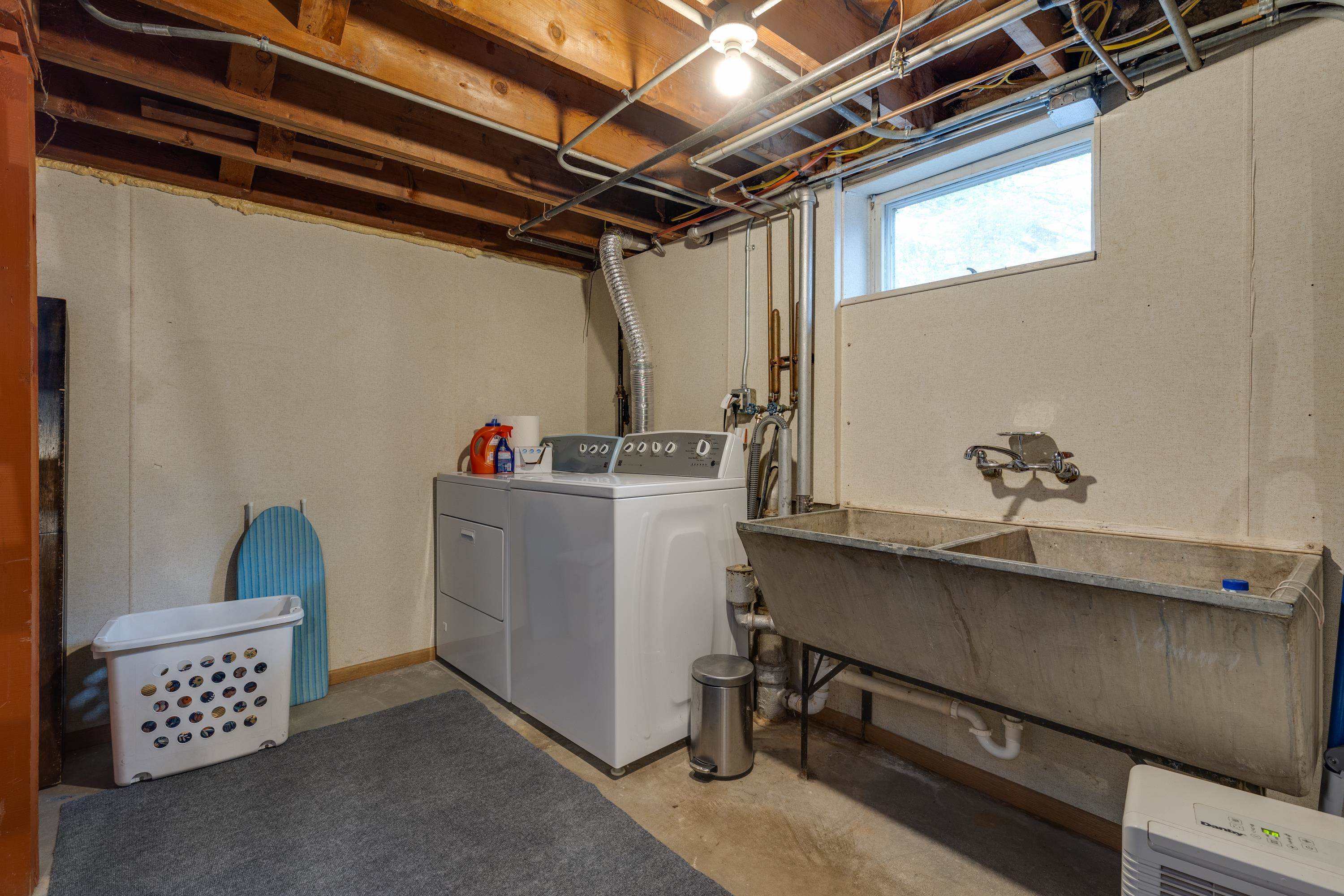 4005 Tokay Boulevard