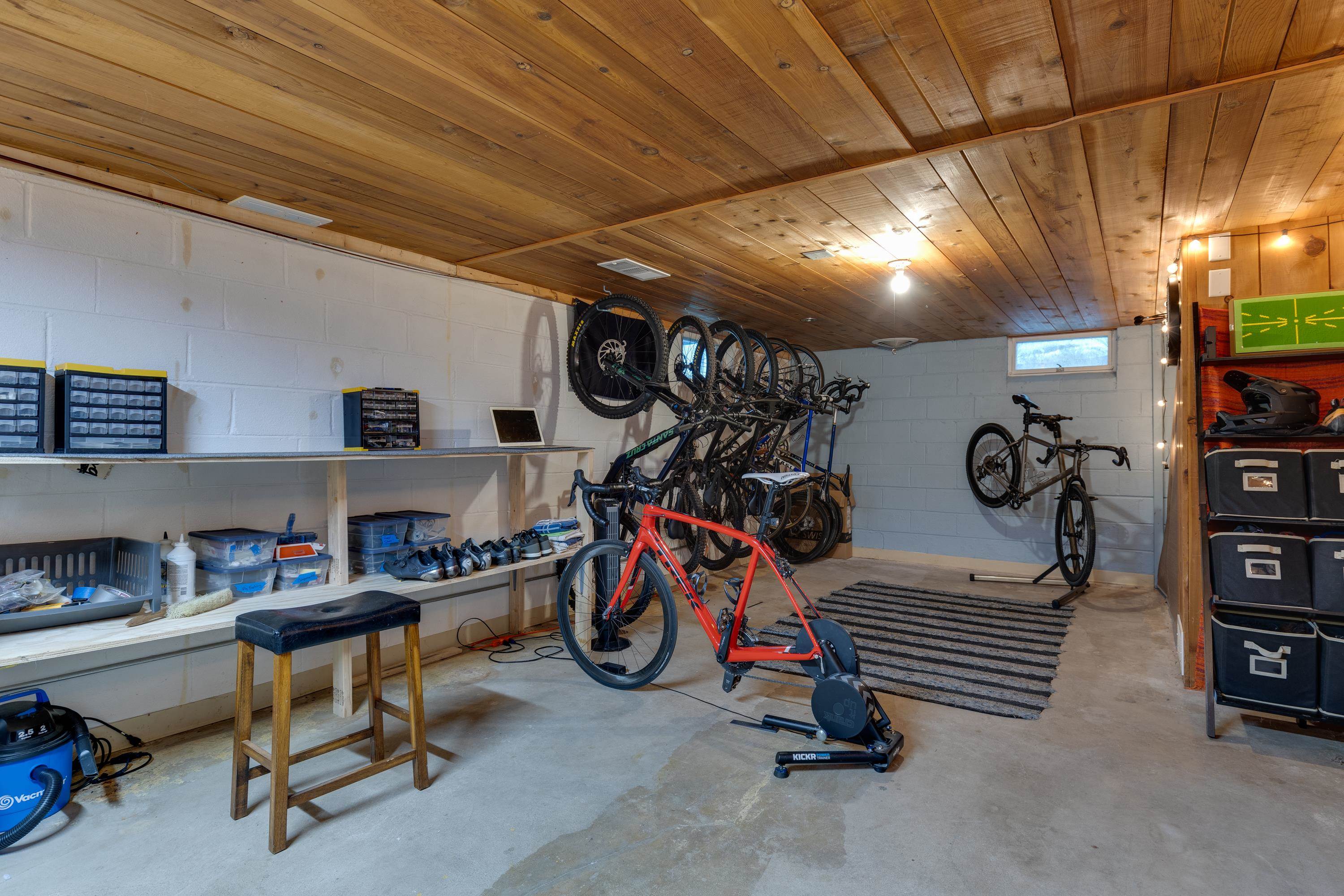 4005 Tokay Boulevard