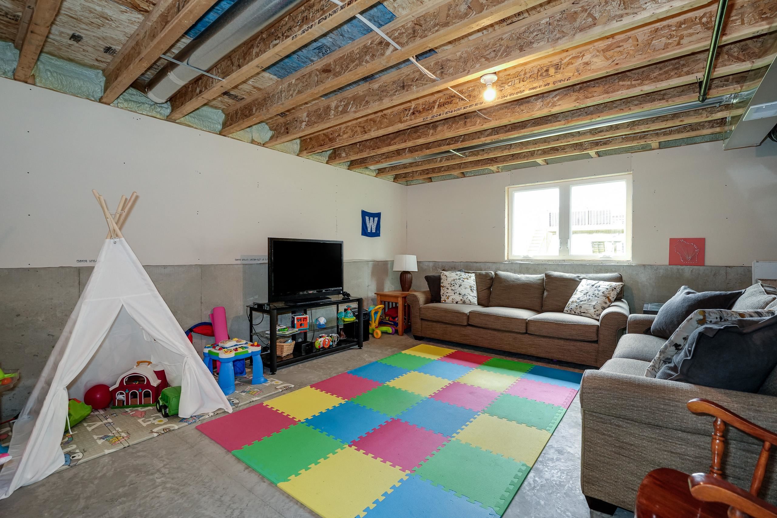 1237 Crane Meadow Way