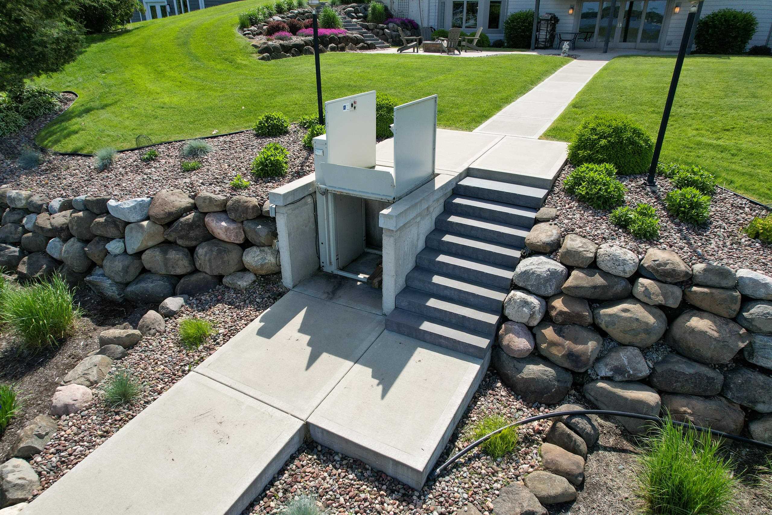 N6380 CEDAR Lane