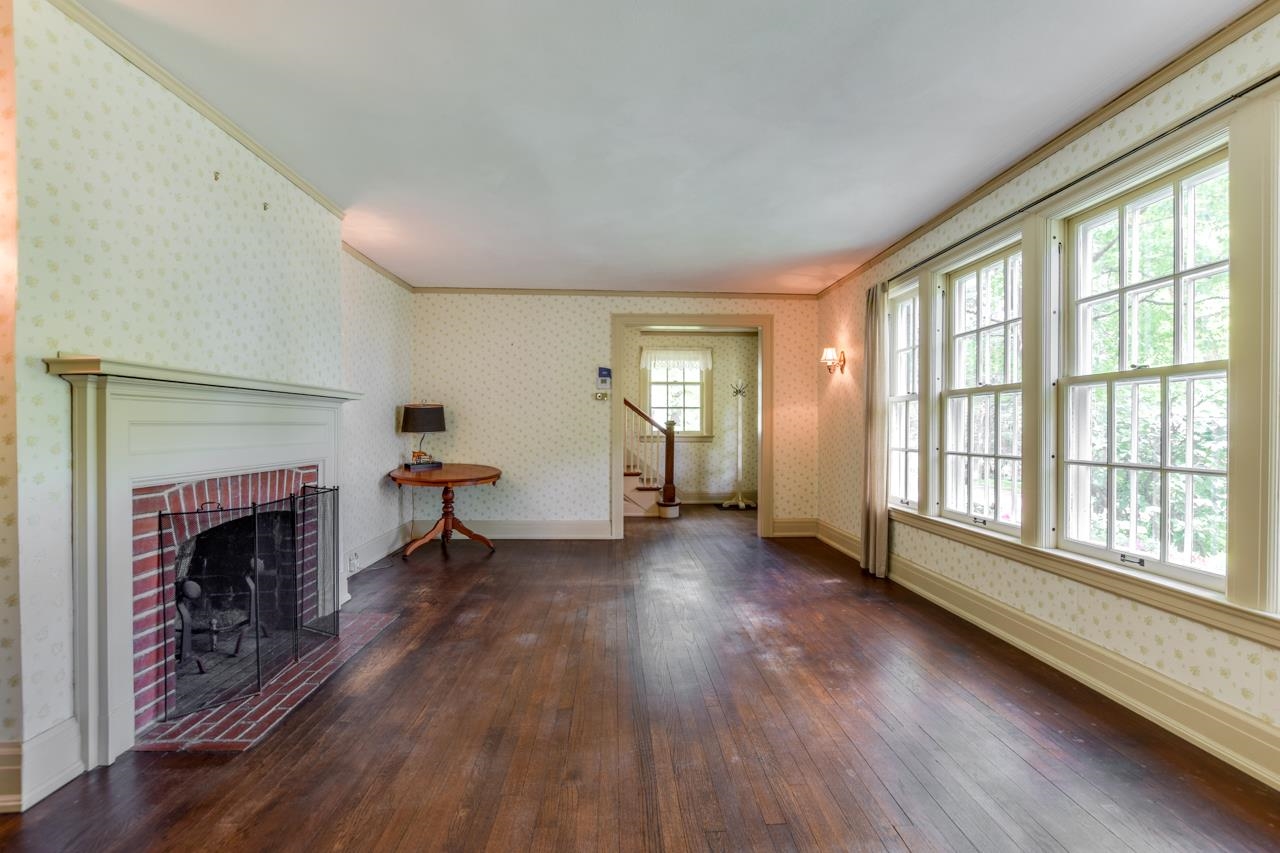 1226 Sweetbriar Road