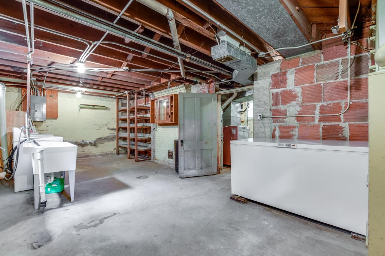 1226 Sweetbriar Road