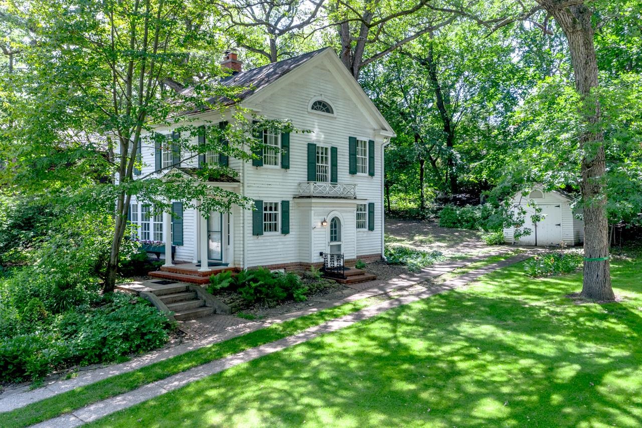 1226 Sweetbriar Road