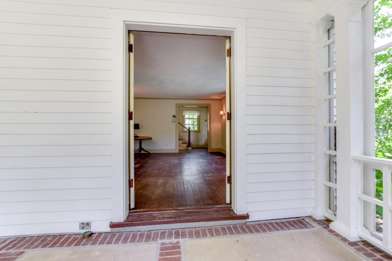 1226 Sweetbriar Road