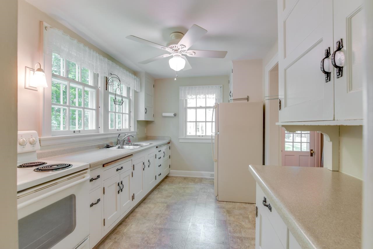 1226 Sweetbriar Road
