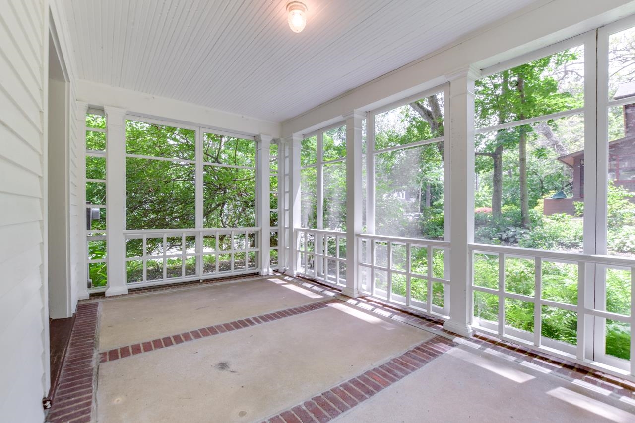 1226 Sweetbriar Road