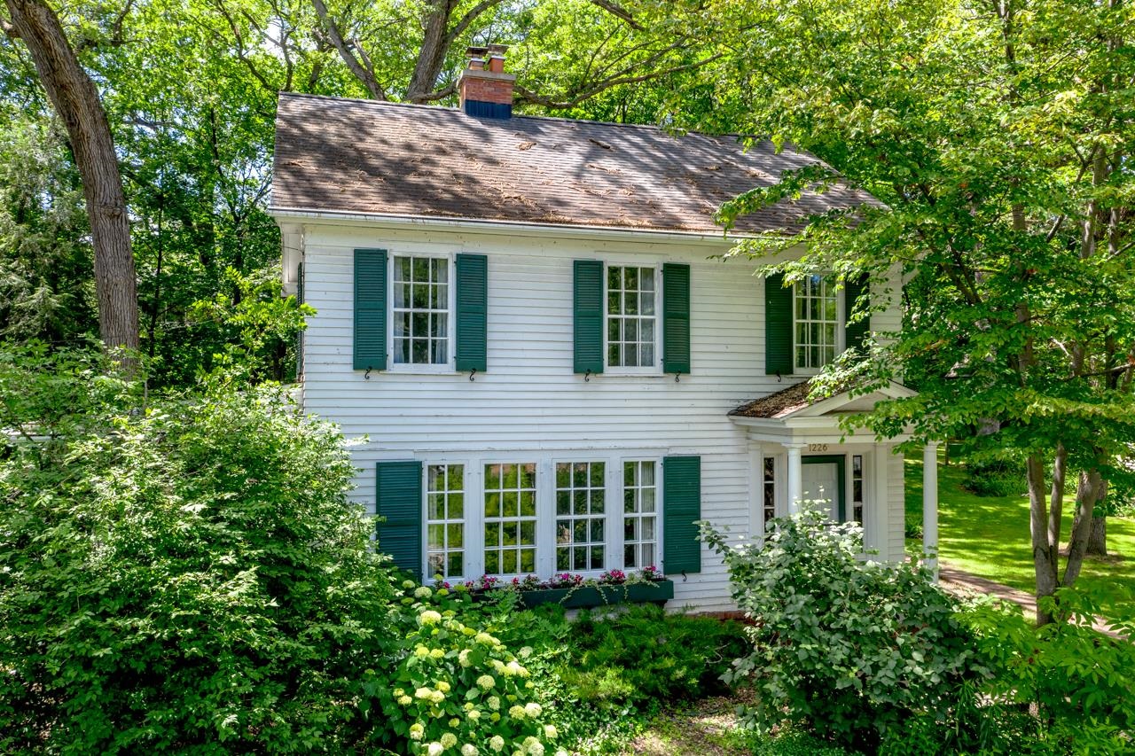 1226 Sweetbriar Road