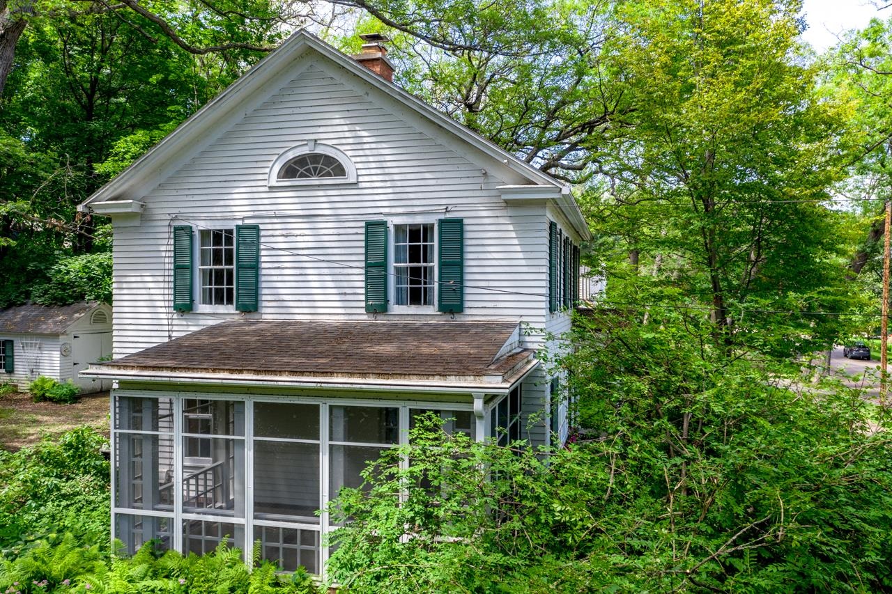 1226 Sweetbriar Road