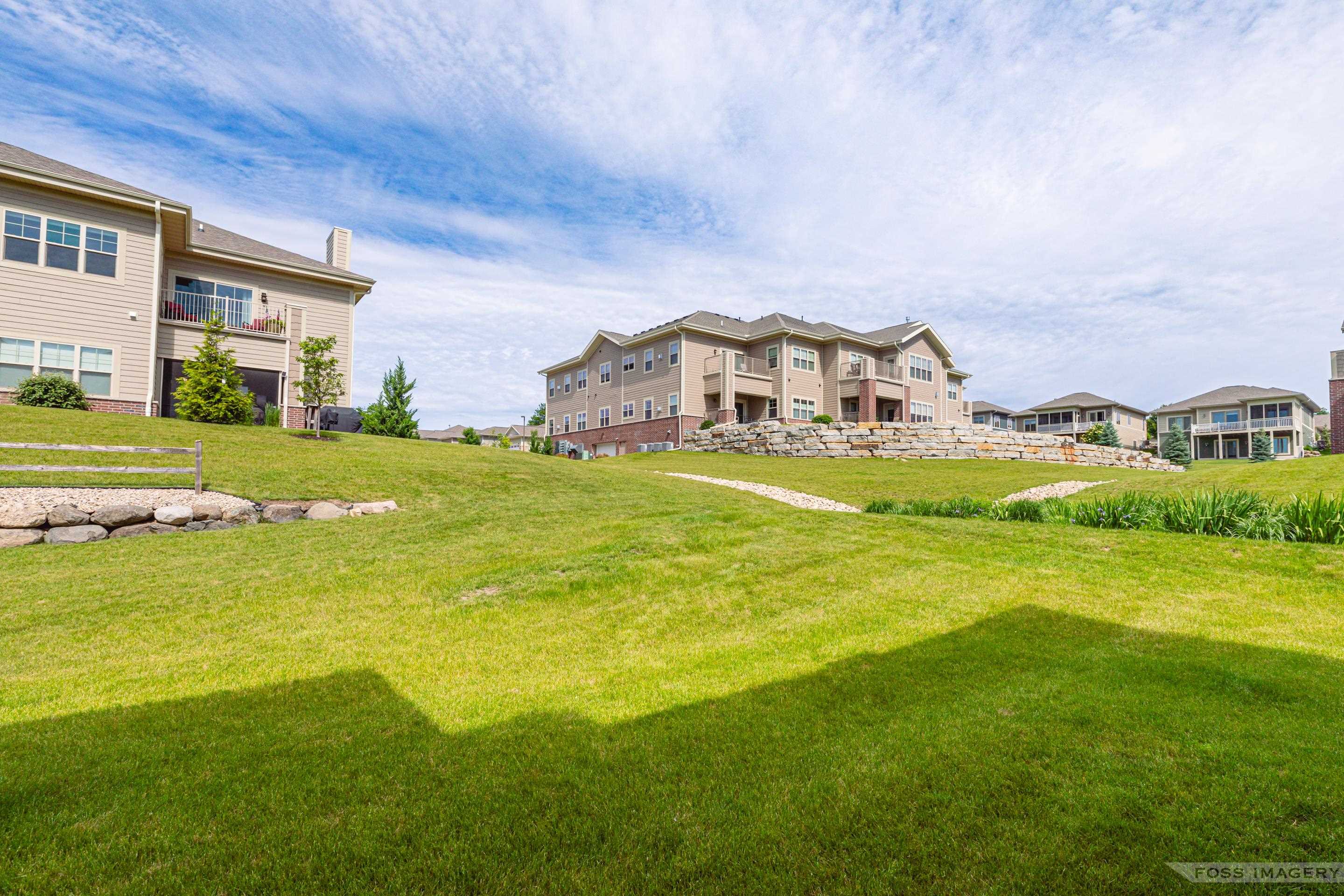 1806 Maplecrest Drive 101