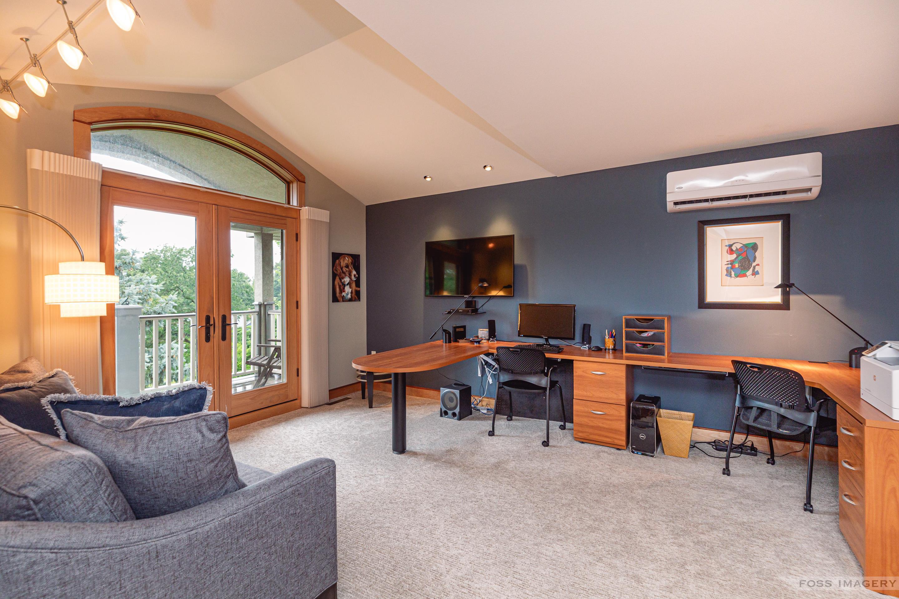 3818 Signature Drive 3818