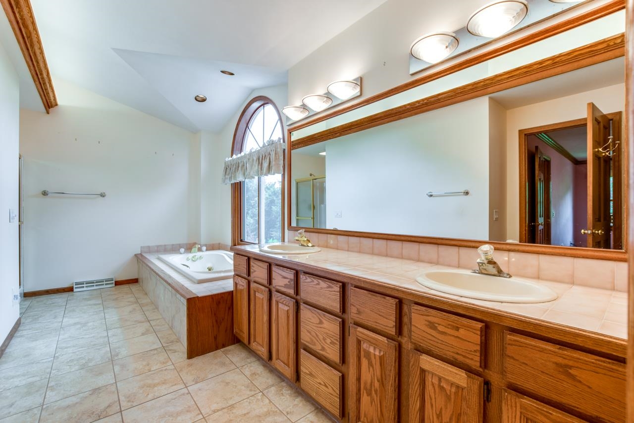 22 Chautauqua Trail