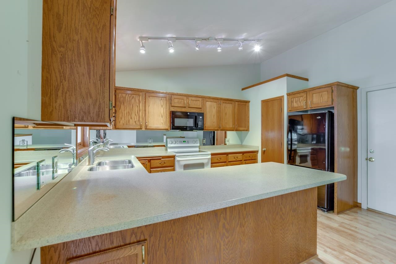 7265 W Valley Ridge Drive