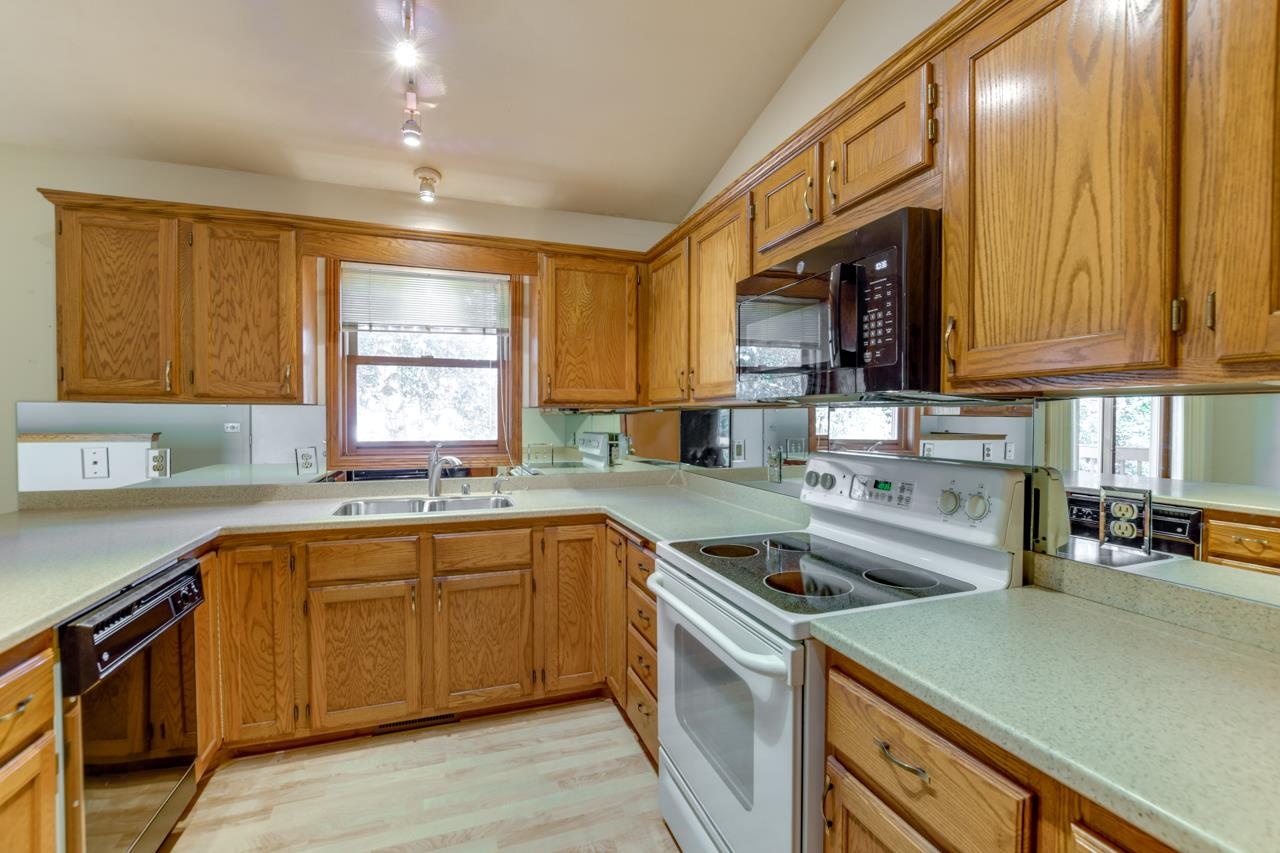 7265 W Valley Ridge Drive