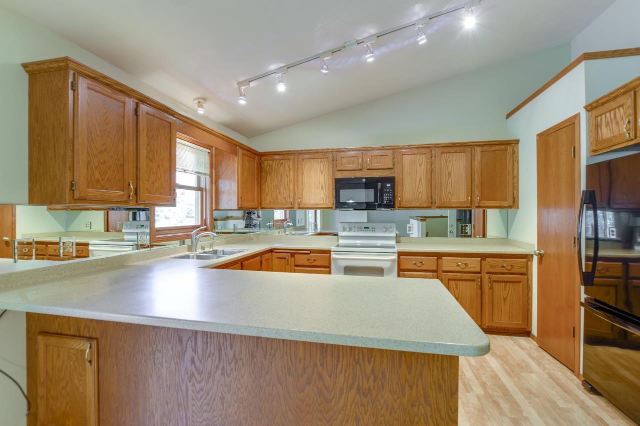 7265 W Valley Ridge Drive