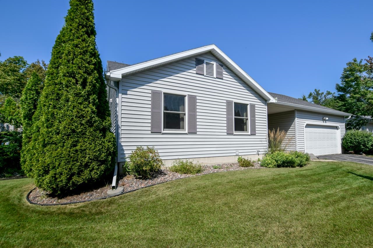 7265 W Valley Ridge Drive