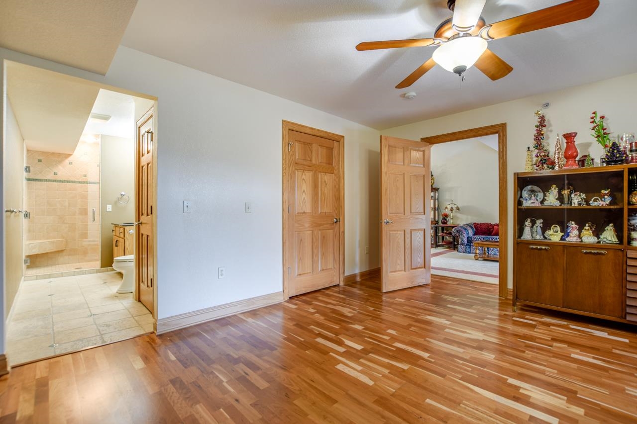 50 Hemlock Street 18