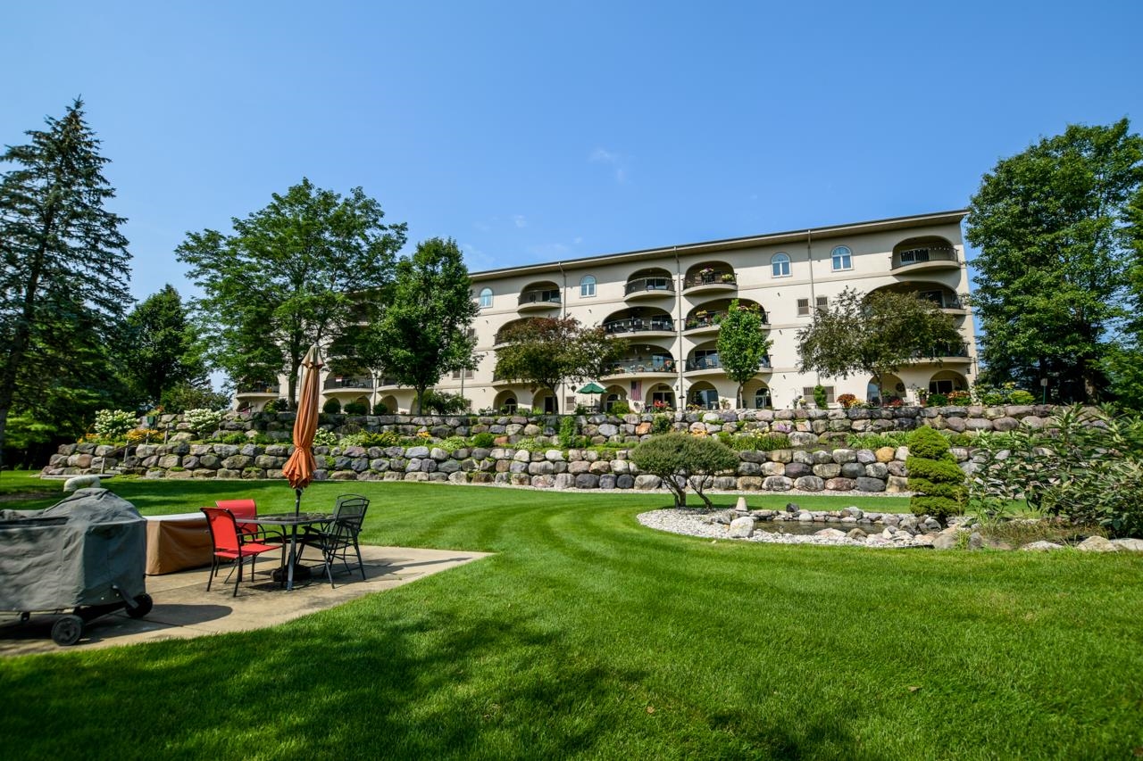 50 Hemlock Street 18