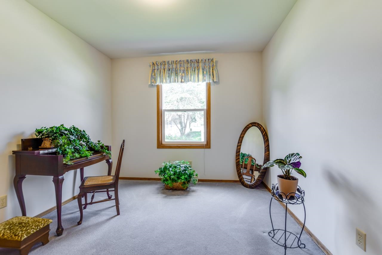 7562 W Village Crest Drive