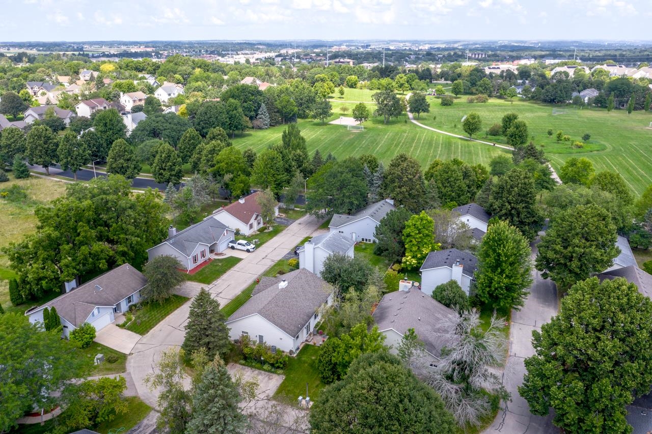 7562 W Village Crest Drive