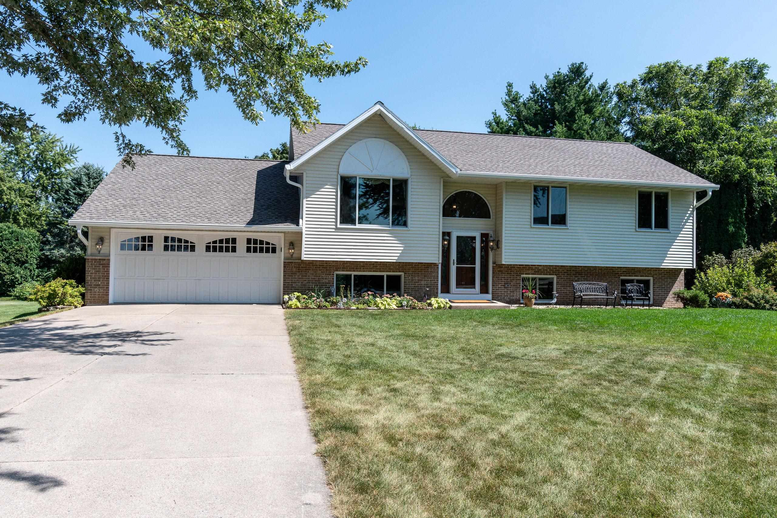 2434 Simpson Court