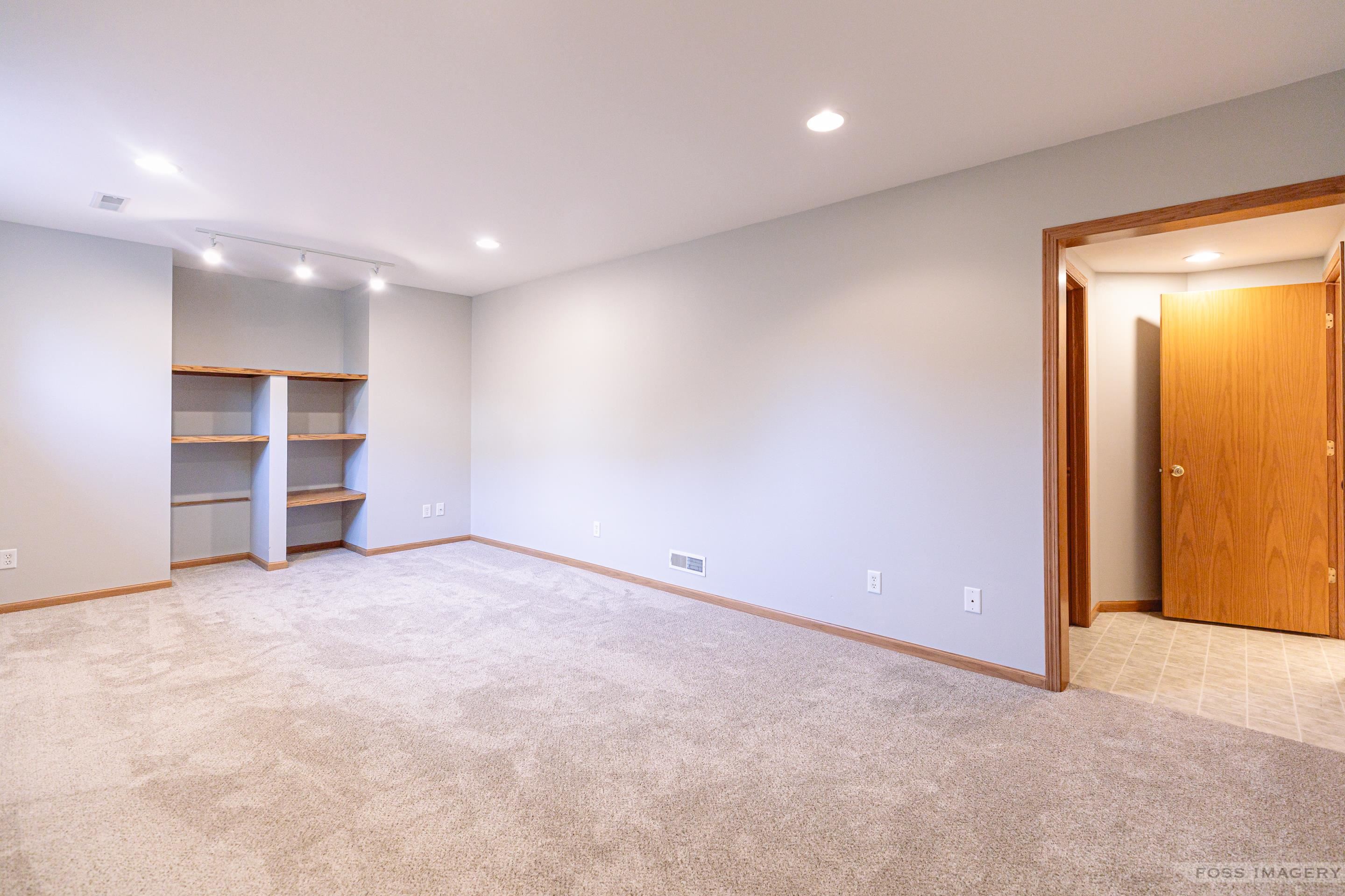 332 Meadowside Drive