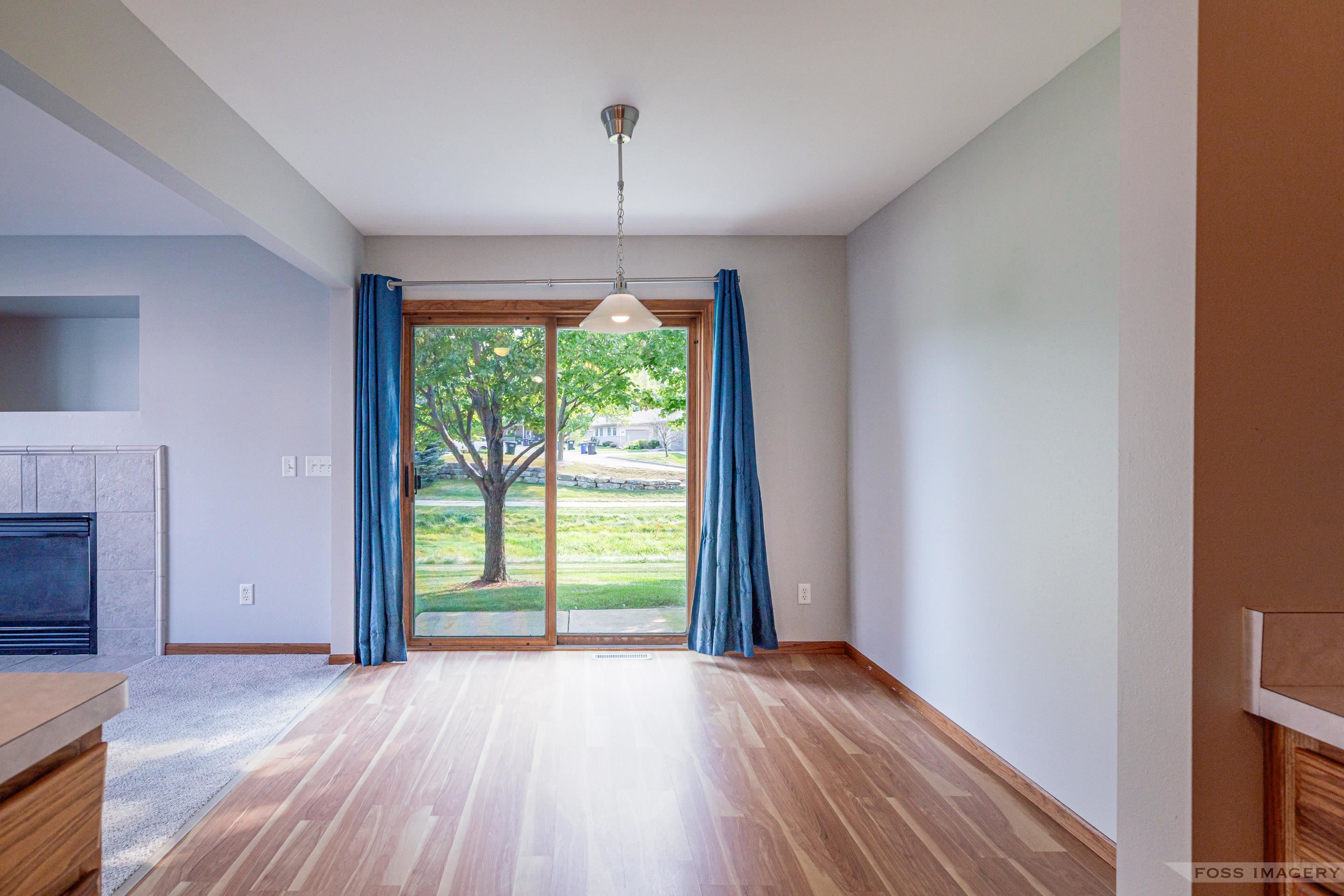332 Meadowside Drive