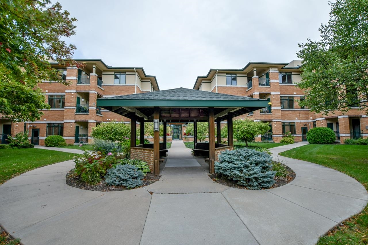 6767 Frank Lloyd Wright Avenue 221